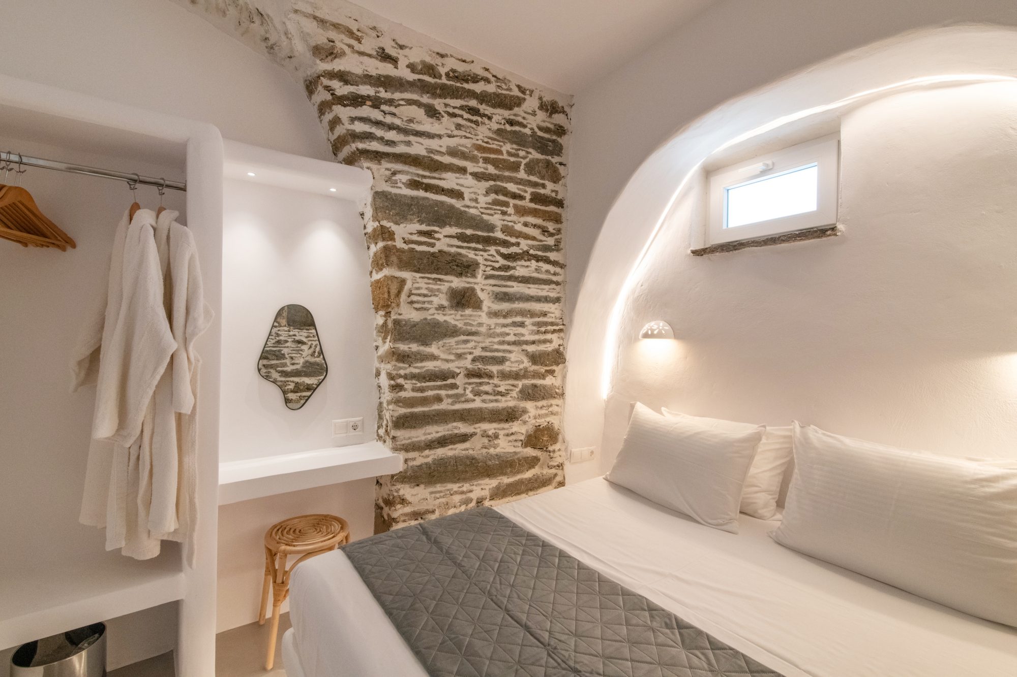 Bedroom 2 side